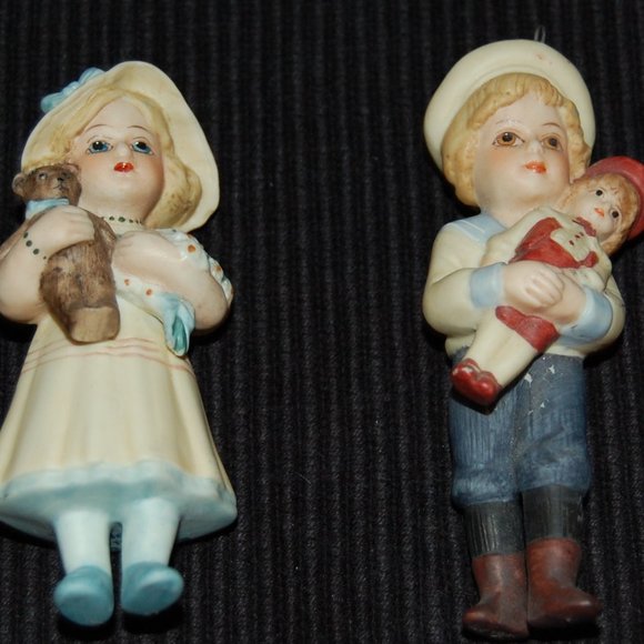 2  Vintage Jan Hagara 1988 Ornament Figurines "Meg" and "Stephen" 3 1/4" - Picture 2 of 12
